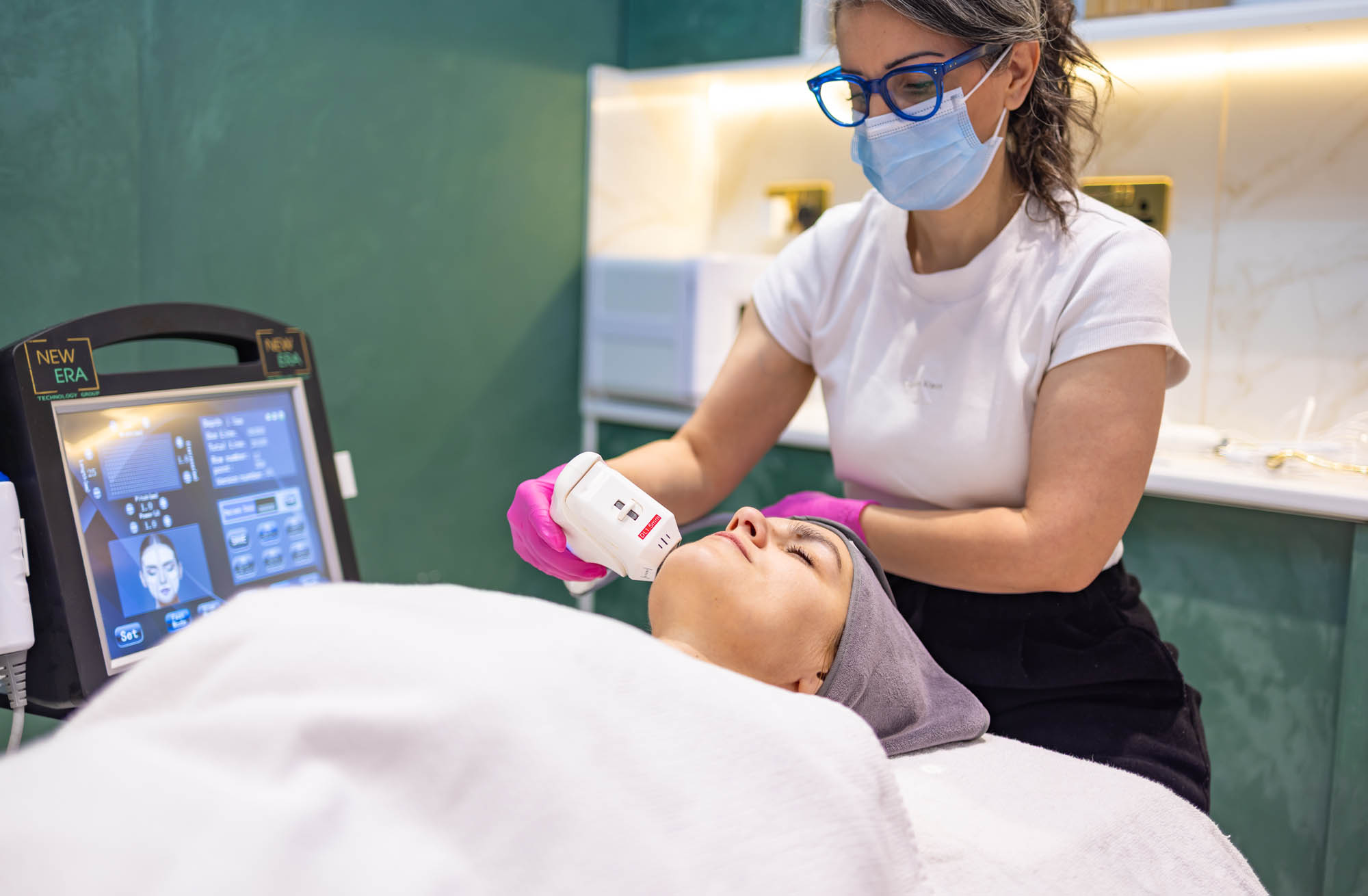 HIFU Non-Surgical Face & Body Lift